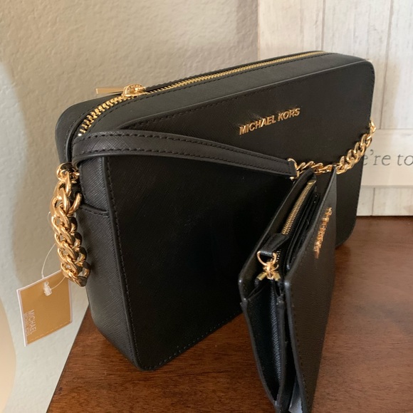 New MK set ♥️ - Picture 4 of 7